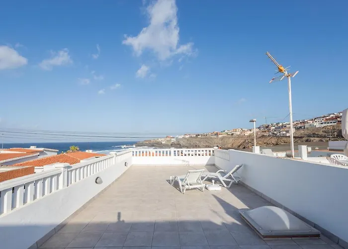 Sea Views Private Terrace 2Br House Near The Beach